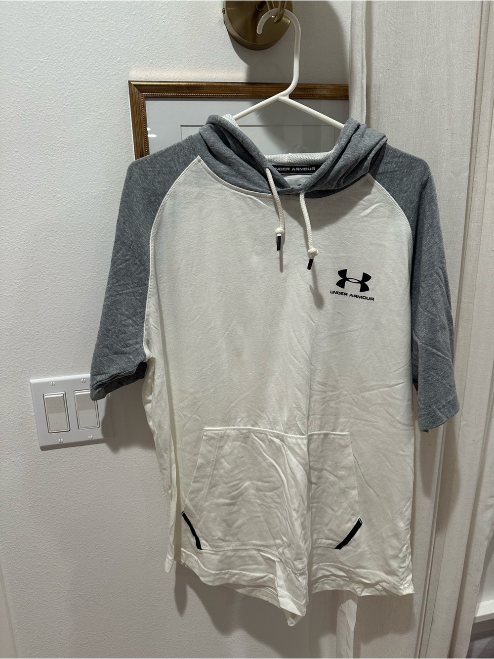 Under Armour Cream and Gray Short-Sleeve Crewneck Hoodie